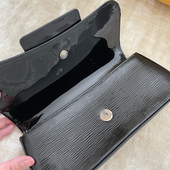 Louis Vuitton Clutch - Picture 3 of 5